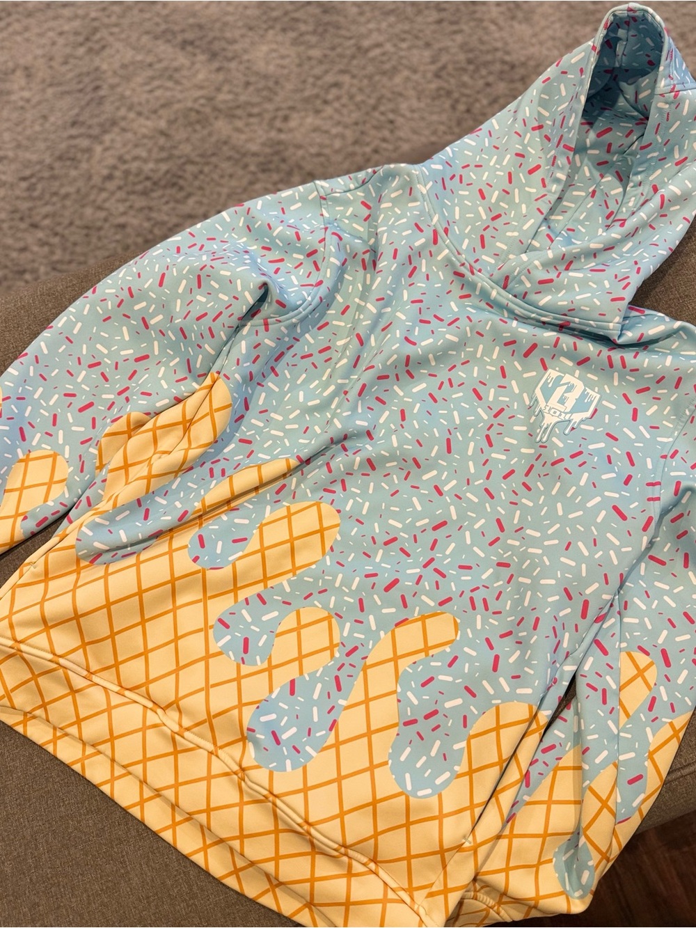 Men’s Light Blue & Yellow Ice Cream Pattern Hoodie - Unbranded